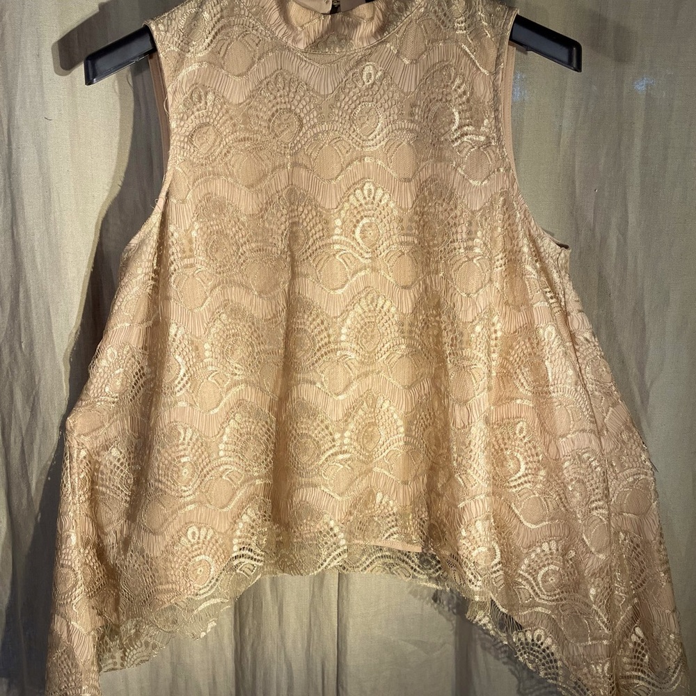 Sleeveless lace top- dressy to jeans